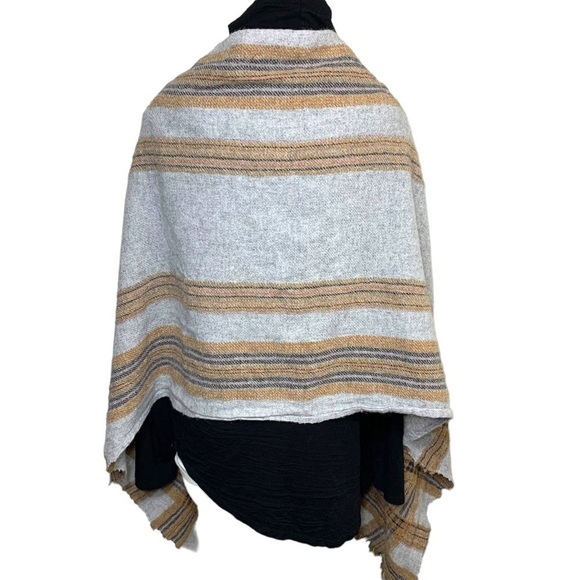 Lancioni 1973 Artisanal Classic Neutral Woven Wool Blend Textured Wraps Scarf - Picture 3 of 9